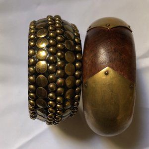 Costume Oversized Wood and Goldtone Bangl